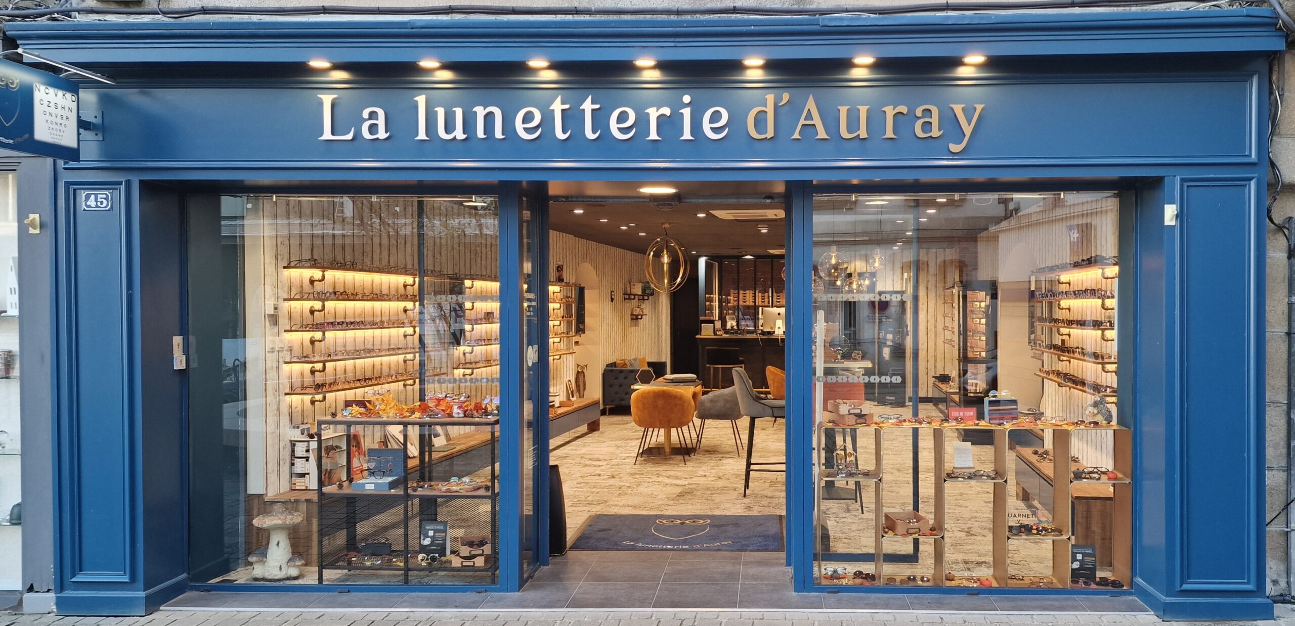Les opticiens de La lunetterie d'Auray vous souhaite la bienvenue.